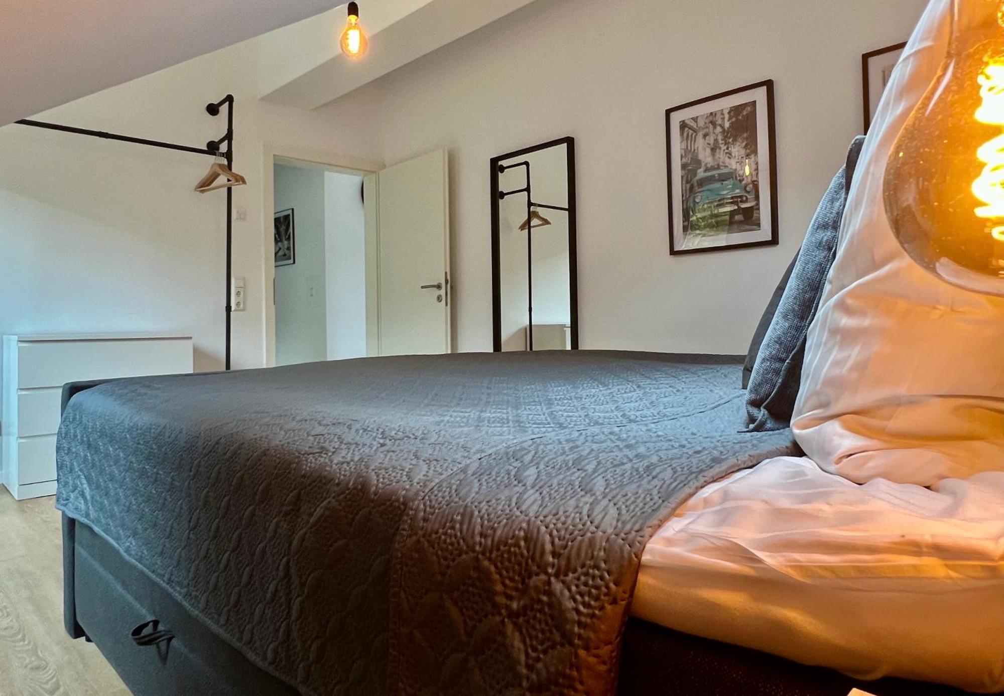 Vonmos Loft Apartment 베른카슈텔쿠에스 외부 사진
